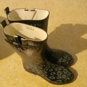 Boots size 9 flower print rain boot